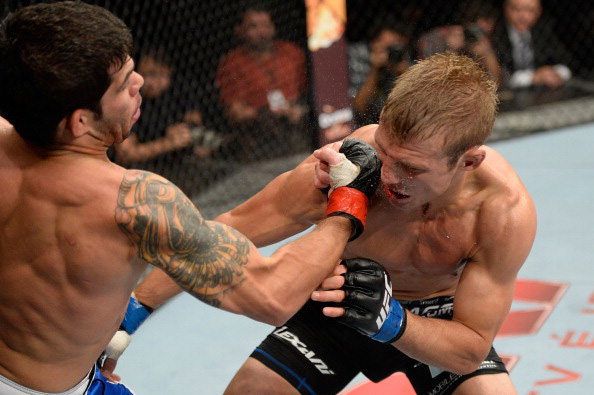 Assuncao holds off Dillashaw Assuncao holds off Dillashaw