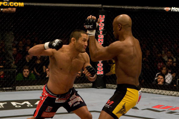 Henderson takes on Anderson Silva Henderson takes on Anderson Silva