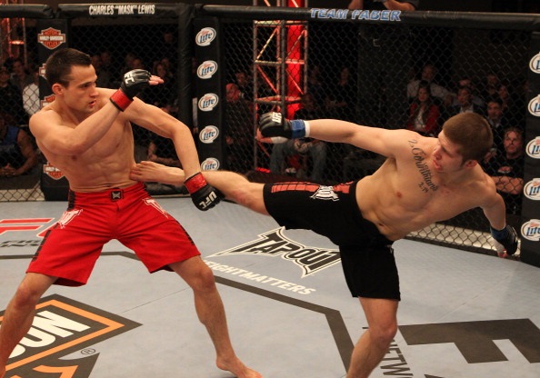 Krause battles Lawrence on TUF Krause battles Lawrence on TUF