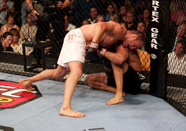 Couture pummels Belfort Couture pummels Belfort