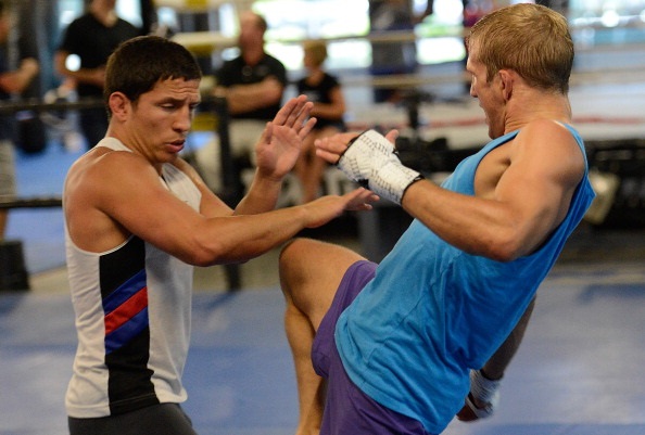 Benavidez trains with T.J. Dillashaw Benavidez trains with T.J. Dillashaw