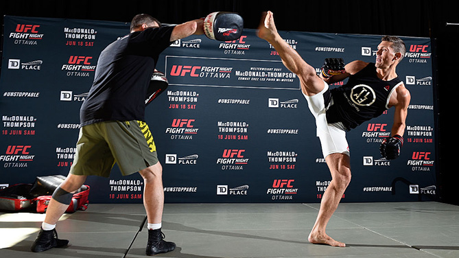 Stephen Thompson works out for fans and media during the UFC Fight Night Open Workouts.