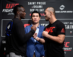 (L-R) Ovince Saint Preux and Yushin Okami of Japan face off for the media during the UFC Ultimate Media Day at the Park Hyatt on September 20, 2017 in Tokyo, Japan. (Photo by Jeff Bottari/Zuffa LLC)