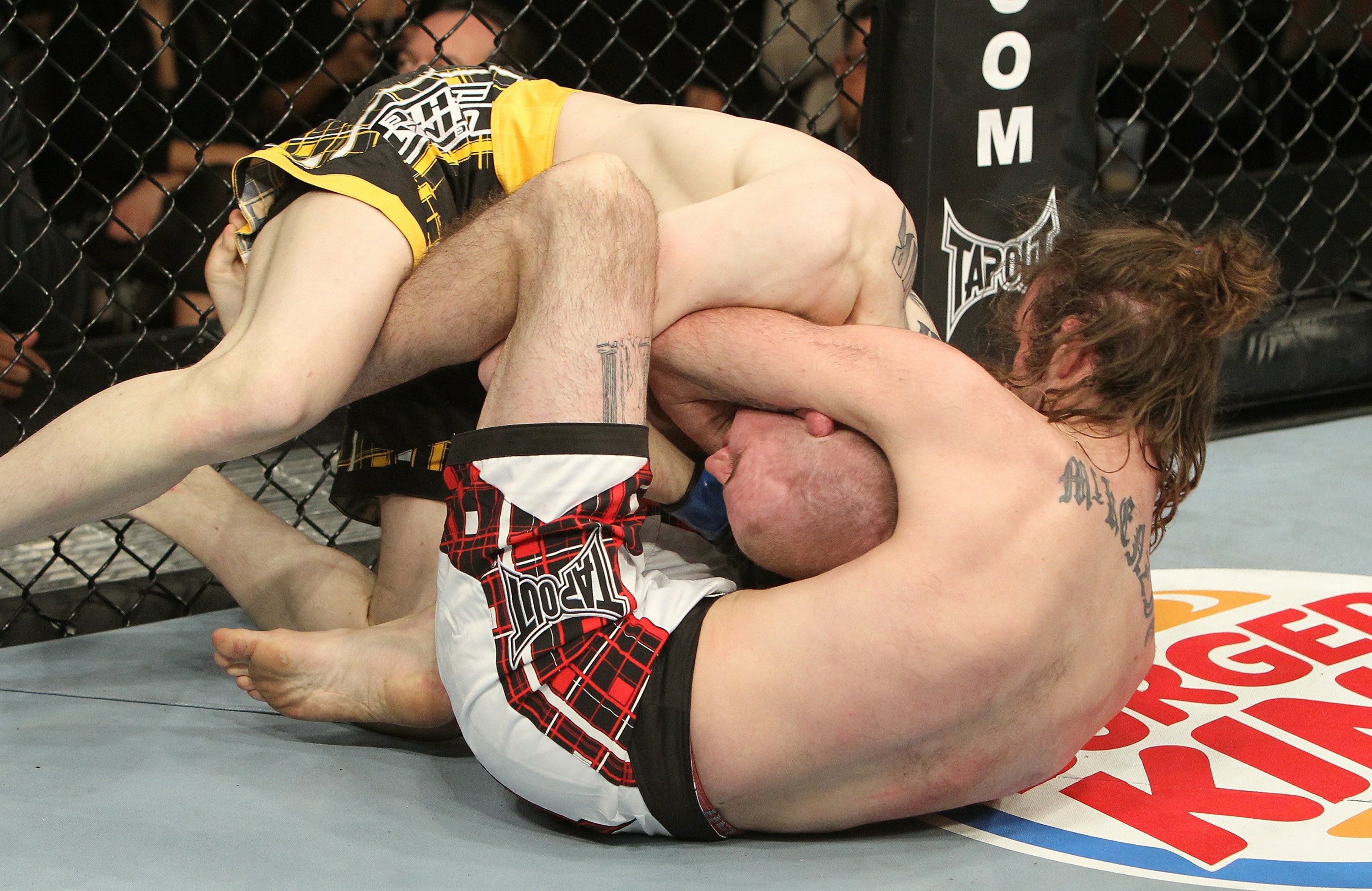 Cody McKenzie vs Aaron Wilkinson