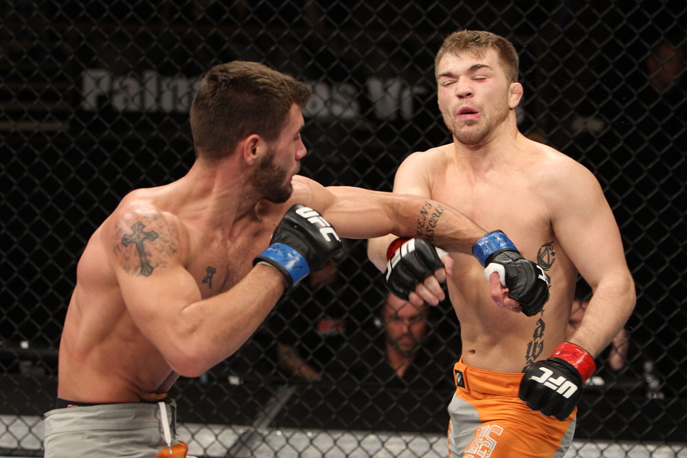Bryan Caraway vs Dustin Neace