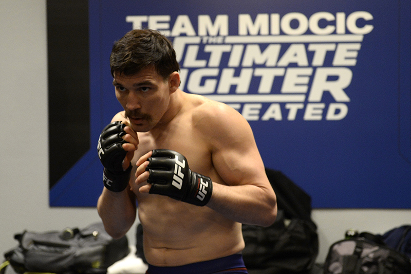LAS VEGAS, NV - FEBRUARY 06: <a href='../fighter/John-Gunther'>John Gunther</a> warms up backstage during the filming of <a href='../event/Ultimate-Fighter-Team-Serra-vs-Team-Hughes-Finale'><a href='../event/The-Ultimate-Fighter-Team-US-vs-Team-UK-FINALE'><a href='../event/The-Ultimate-Fighter-Heavyweights-FINALE'>The Ultimate Fighter:</a></a></a> Undefeated on February 6, 2017 in Las Vegas, Nevada. (Photo by Brandon Magnus/Zuffa LLC via Getty Images)
