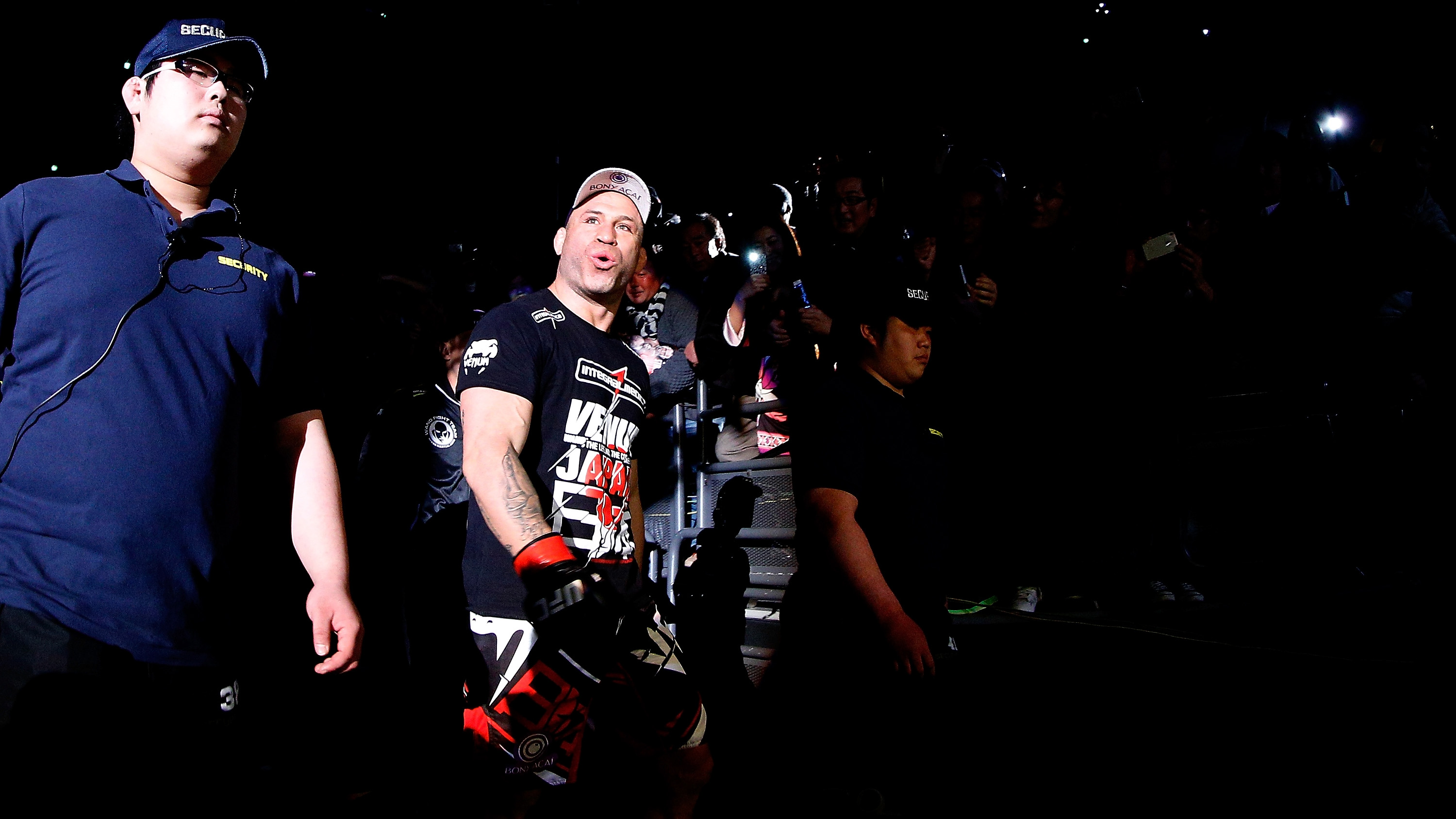 Silva entered to a