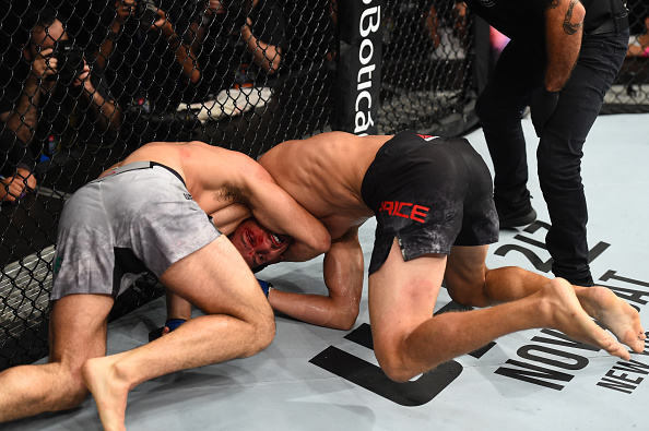 SAO PAULO, BRAZIL - OCTOBER 28: (L-R) Vicente Luque attempts to submit Niko Price in their welterweight bout during the UFC Fight Night event inside the Ibirapuera Gymnasium on October 28, 2017 in Sao Paulo, Brazil. (Photo by Josh Hedges/Zuffa LLC/Zuffa LLC via Getty Images)