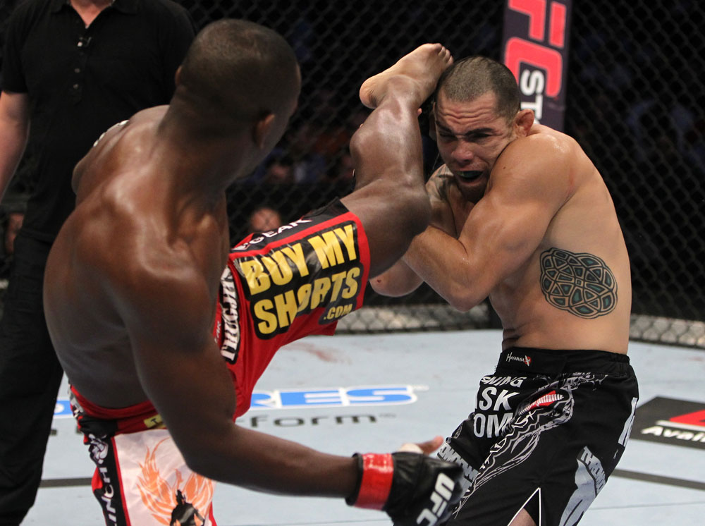 Yves Edwards vs Rafaello Oliveira