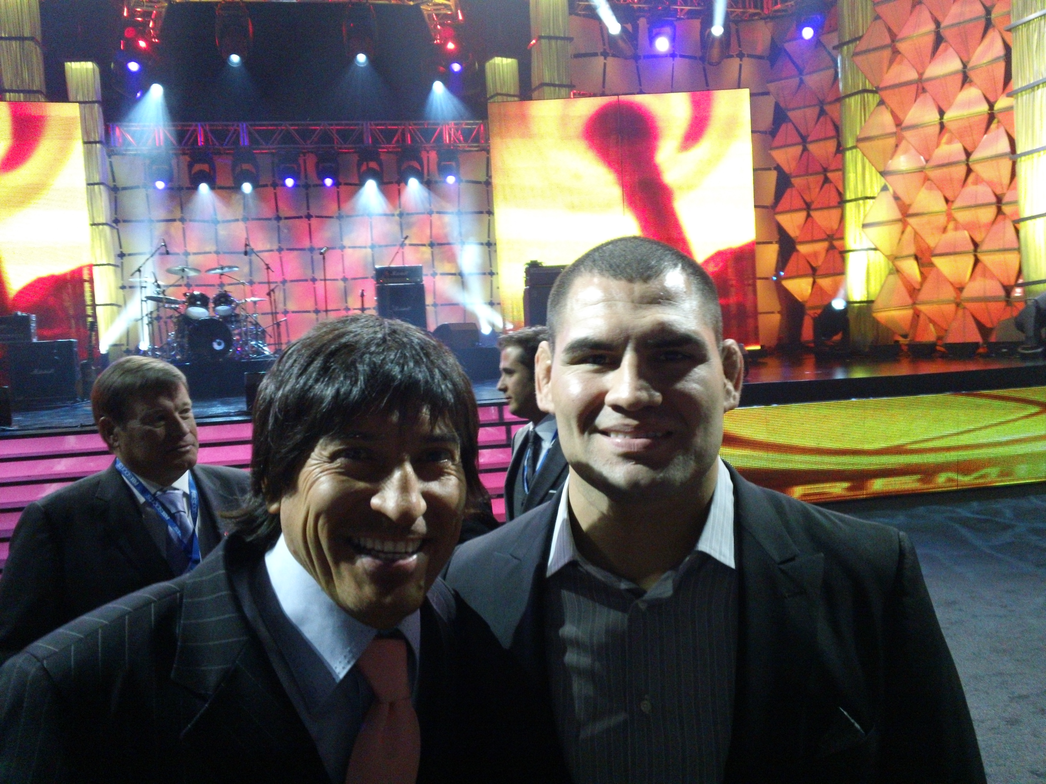 Cain Velasquez y Ivan Zamorano
