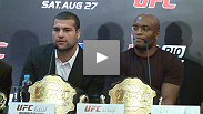 Os brasileiros Anderson Silva e Vitor Belfort se enfrentam pelo cinturao peso medio em fevereiro - ouca o que eles tem a dizer na coletiva no Rio sobre o que a luta significa para eles e para o Brasil.