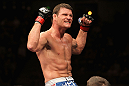 Michael Bisping celebrates his win