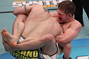 Nik Lentz vs Waylon Lowe