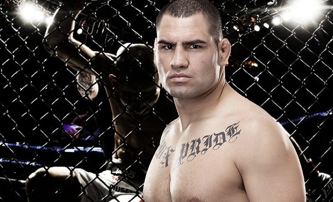 Cain Velasquez - Quand les AMM se sont
d&eacute;velopp&eacute;s, je me suis 
dit : "C'est exactement 
ce que je cherchais"