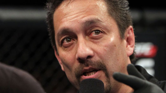 O &aacute;rbitro brasileiro do UFC