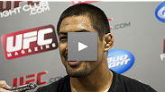 Mark Munoz respondem perguntas do membros do UFC Fight Club no palco do evento UFC on versus 6: Cruz vs Johnson em Washington DC.