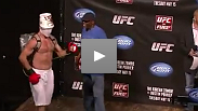 Destaques da pesagem do UFC: Korean Zombie vs. Poirier com Donald "Cowboy" Cerrone vs. Jeremy "Lil' Heathen" Stephens, e mais Tom Lawlor "homenageando a homenagem" que Genki Sudo fez para o Buckethead.