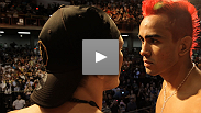 Les finalistes poids plume de TUF Brazil, Rony Jason et Godofredo Pepey, lors de la pes&eacute;e en vue de leur affrontement de l'UFC&reg; 147.