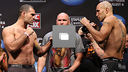 UFC on FOX pesaje en el Staples Center el 3 de Agosto, 2012 en Los Angeles, California. (Fotos por Josh Hedges/Zuffa LLC/Zuffa LLC via Getty Images)