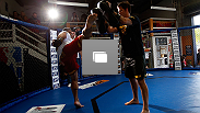 Os lutadores do UFC fze seus &uacute;ltimos ajustes nos treinos abertos do UFC: Sotiropoulos vs Pearson, no dia 13 de dezembro, 2012 no Boonchu Gym em Gold Coast, Austr&aacute;lia.  (Foto de Josh Hedges/Zuffa LLC/Zuffa LLC via Getty Images)