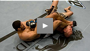 Toquinho muda um pouco seu script no UFC&reg; 84, usando o armlock para finalizar o veterano Ivan Salaverry.