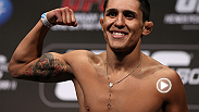 Erik Perez prepara una sorpresa para sus fans mexicanos y latinos en las preliminares de UFC 155, cuando se transforme en Goyito Power. Vean su pelea en vivo por FX y FOX Deportes en los EUA a las 8pm ET/5pm PT; y por Fox Sports en Latinoamerica.