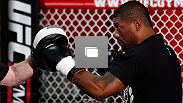 Sess&atilde;o de treinos abertis do UFC em 23 de janeiro, 2013 na UFC Gym em Chicago, Illinois. (Foto de Josh Hedges/Zuffa LLC/Zuffa LLC via Getty Images)
