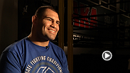 El campe&oacute;n peso completo del UFC nos cuenta sus cosas favoritas de la ciudad de Las Vegas donde ha peleado en tres ocasiones y defender&aacute; su t&iacute;tulo el 25 de Mayo en UFC 160.