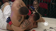 Cain Velasquez hac&iacute;a su debut en MMA contra el nativo de Colorado Jesse Fujarczyk en una explosiva batalla de golpeadores peso completo.