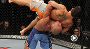 Diego Brandao survives an all-out blitz from Dennis Bermudez, sinking in a last-second armbar to become the TUF 14 winner.