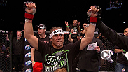 L'&eacute;ternel aspirant poids coq, Urijah Faber, discute de sa victoire par soumission sur son ami Scott Jorgensen en combat principal de l'&eacute;v&eacute;nement The Ultimate Fighter 17 Finale.