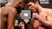 Pes&eacute;e de l'&eacute;v&eacute;nement UFC 159 au Prudential Center le 26 avril 2013 &agrave; Newark au New Jersey.  (Photos par Josh Hedges/Zuffa LLC/Zuffa LLC via Getty Images)