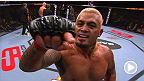 O nocauteador Mark Hunt promete mostrar mais do que sua esquerda poderosa e planeja a luta pelo cintur&atilde;o ap&oacute;s derrotar Junior Cigano.