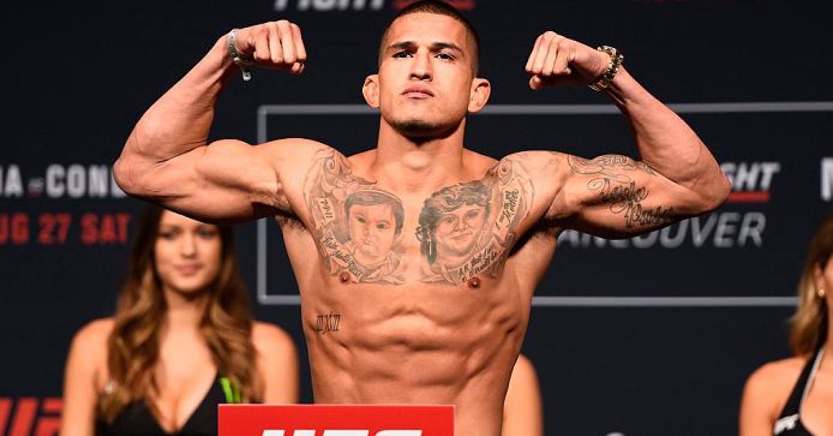 Pettis misses weight; fight still on vs. Holloway