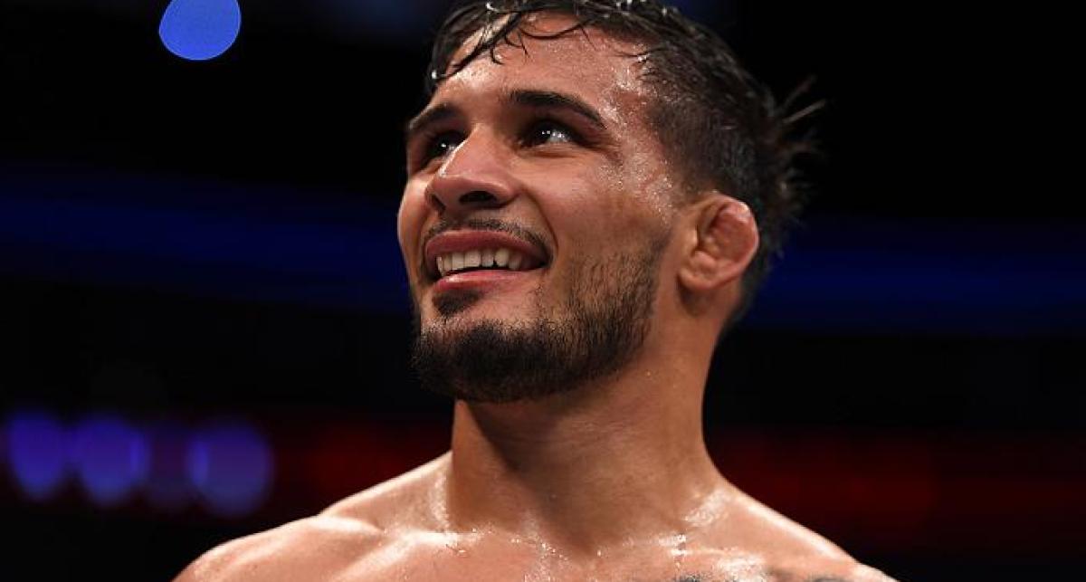 Bermudez turning into Super Bowl weekend's star?