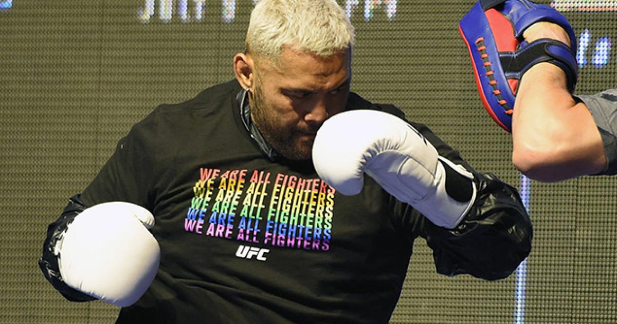 Lesnar, Hunt Work To Steal Back the Show at Open Workouts