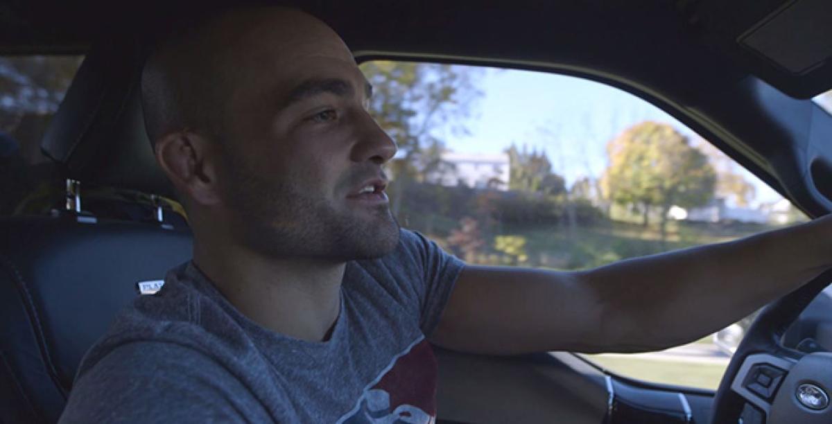 Alvarez: McGregor 'desperate' ahead of UFC 205 title fight