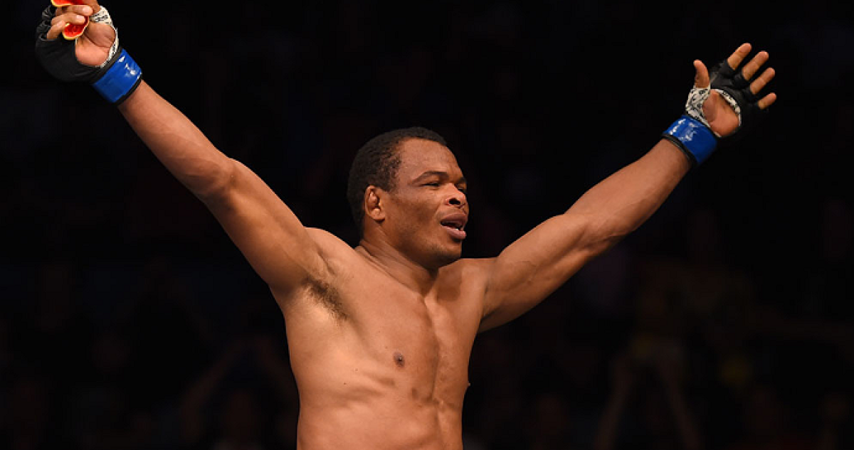 Trinaldo hosts 100 kids to celebrate win