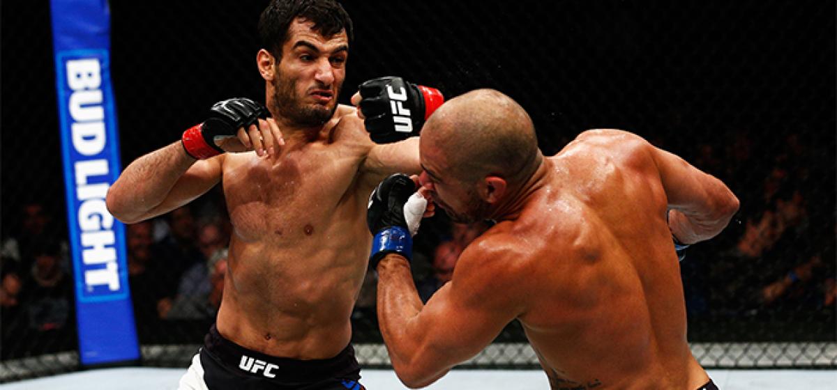 Mousasi, Breese, Pickett take long road to victories