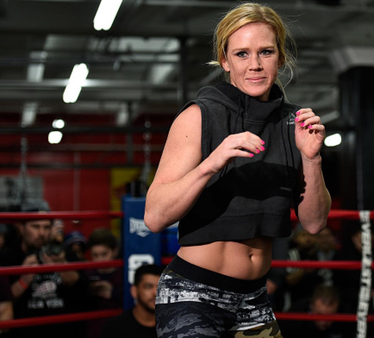 Holm using Super Bowl as inspiration at UFC 208