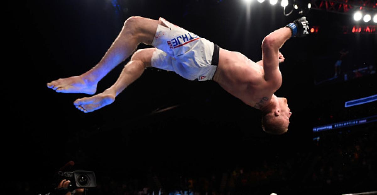 Justin Gaethje defeats Michael Johnson in stunning fashion in UFC debut
