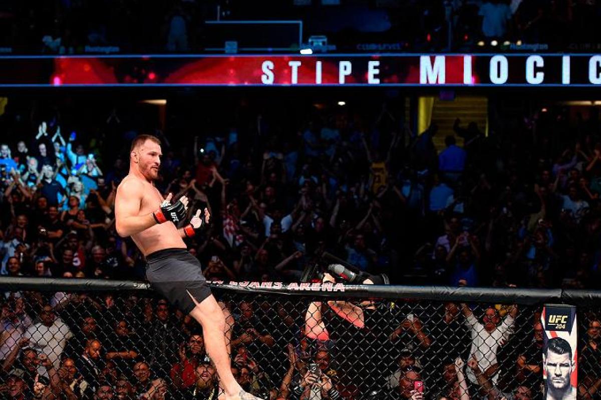 Miocic on the verge of greatness at UFC 211