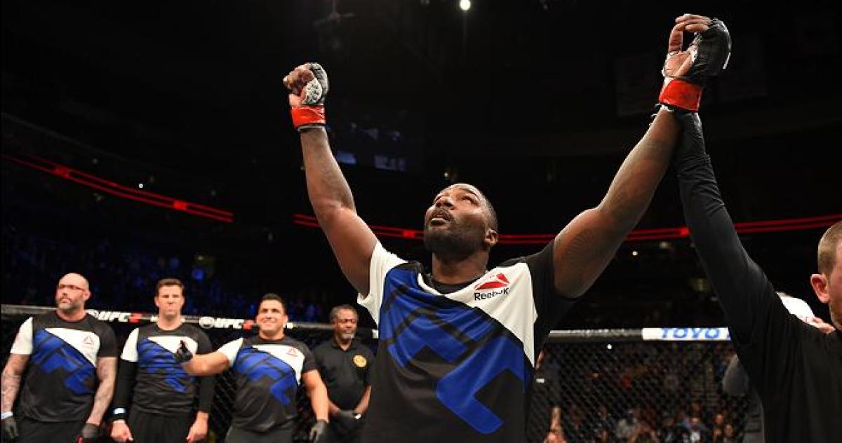 Johnson makes quick work of Bader in Fight Night New Jersey main event