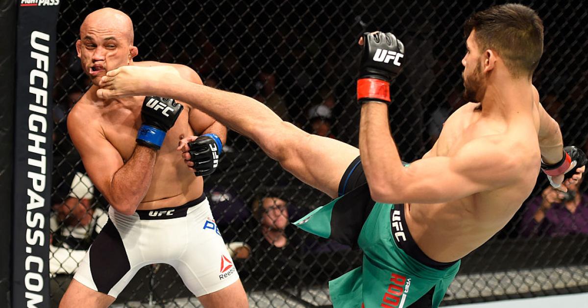 Rodriguez stops Penn with stunning striking display