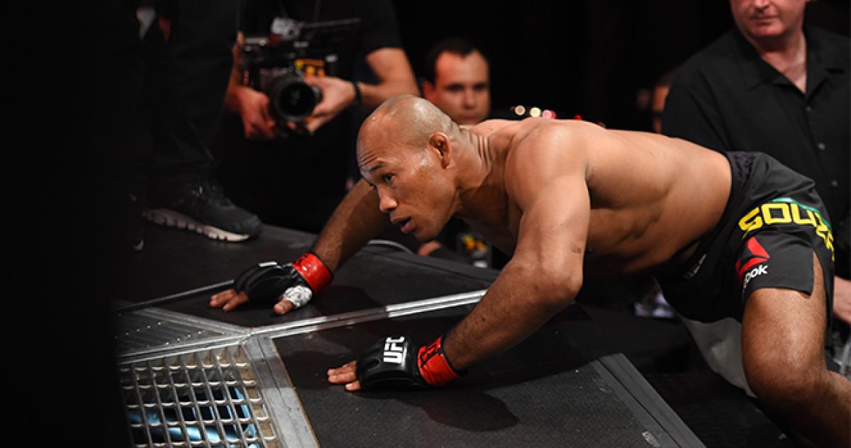 Souza, Rua and Barberena win at UFC 198