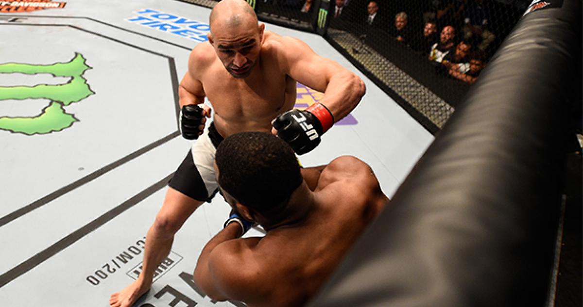 Teixeira KO's Evans in Tampa main event