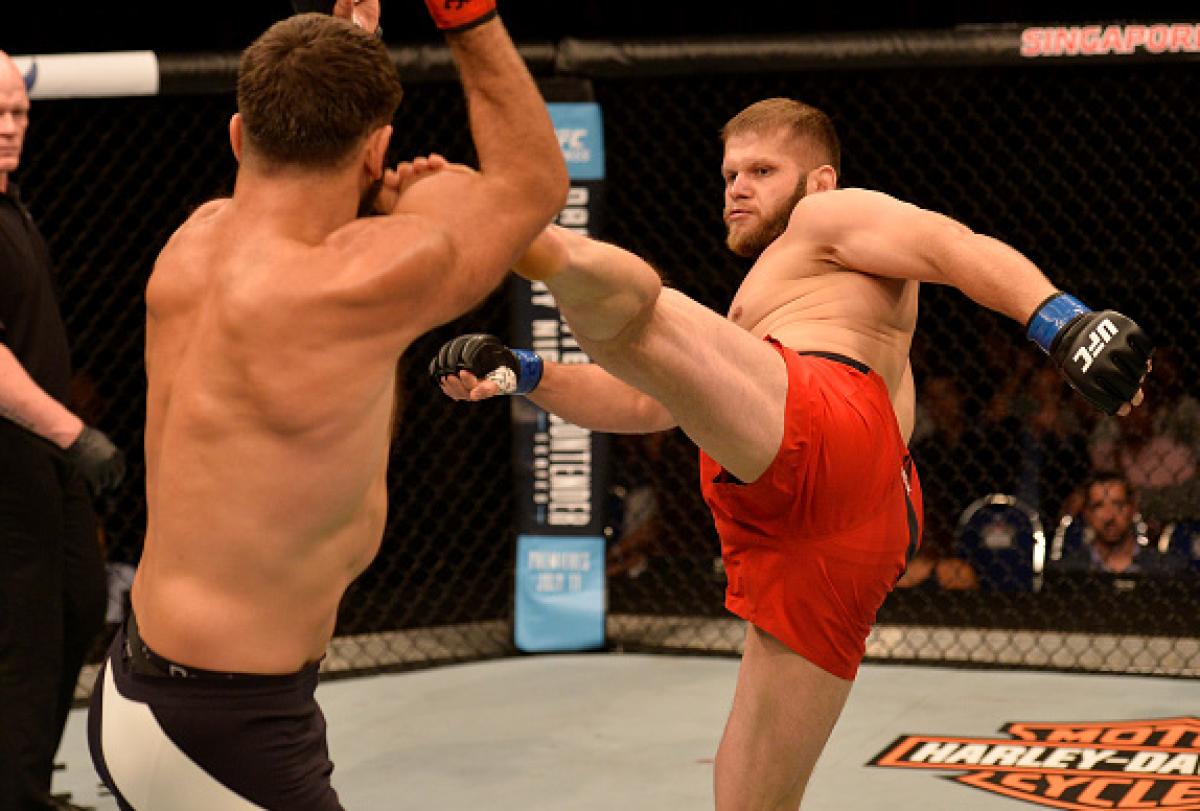 Tybura continues climb, Dos Anjos wins welterweight debut