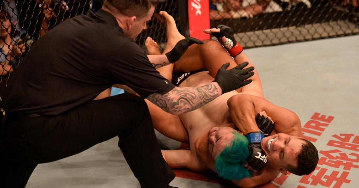 Tuck stuns Gomi, Harris scores quick KO in prelims