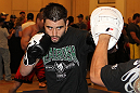 UFC 132 Open Workouts: Carlos Condit