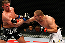 Mike Pierce vs Paul Bradley